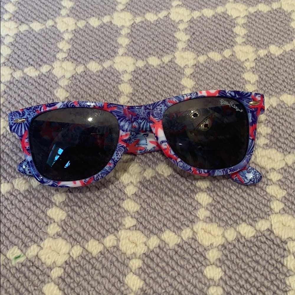 Lily Pulitzer Sunglasses with case